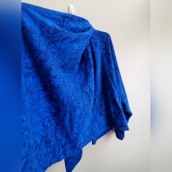 Byblos | Vintage Cardigan | Blue floral wool and angora, dolman sleeve Size S-M - Picture 7 of 12